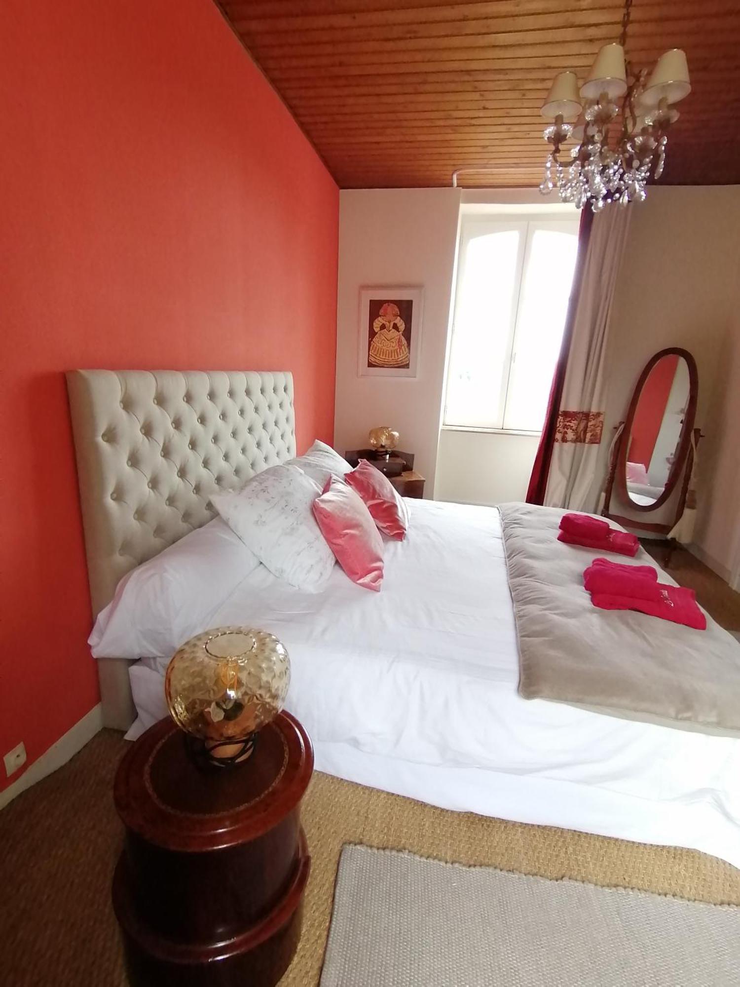 La Tocade Del Arte - Dinan Bed & Breakfast Lanvallay Rom bilde