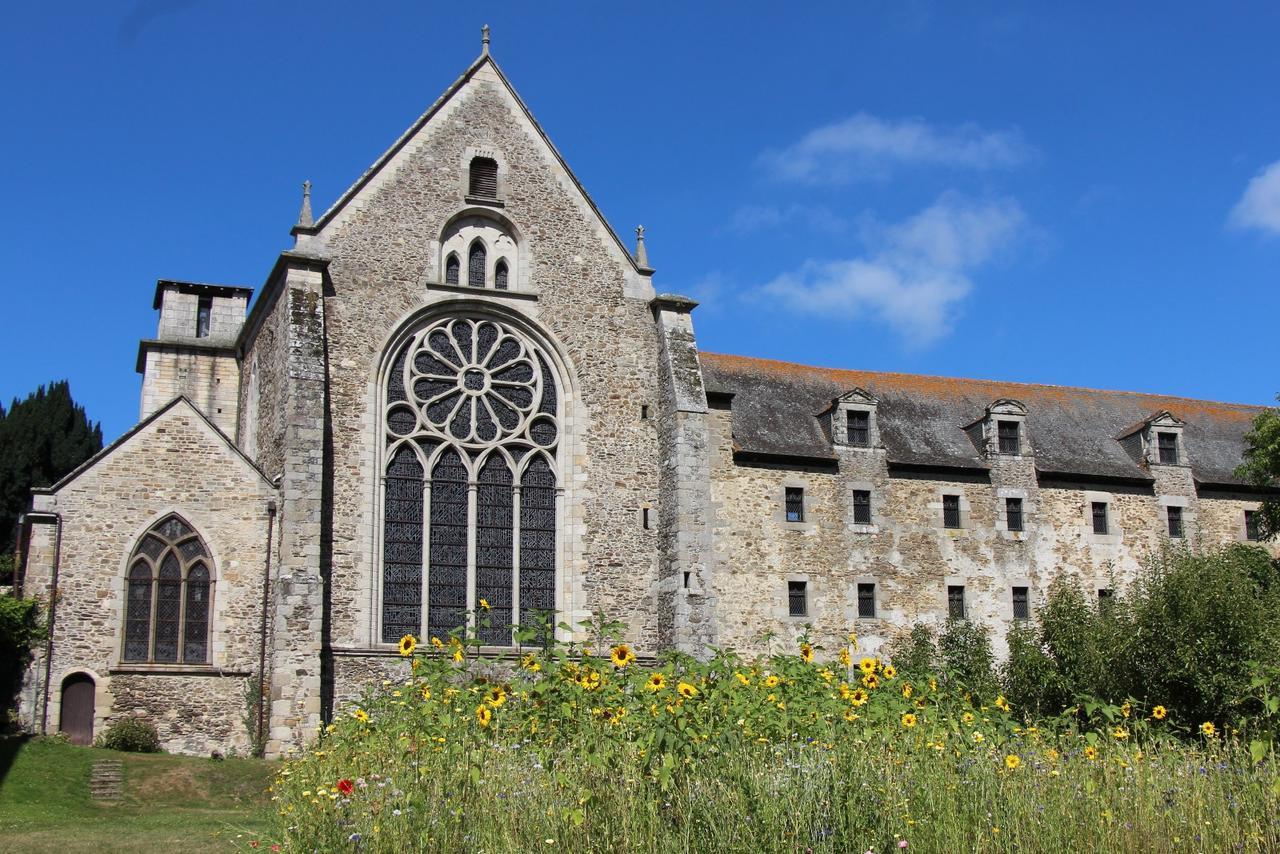 La Tocade Del Arte - Dinan Bed & Breakfast Lanvallay Eksteriør bilde